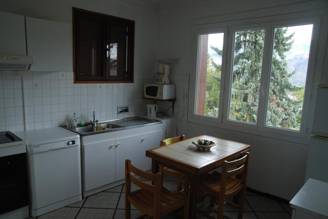 Spacious Home At The Heart Of Saint Ismier Екстер'єр фото